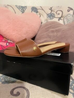 New Ralph Lauren Brown Pebbled Leather Sandals